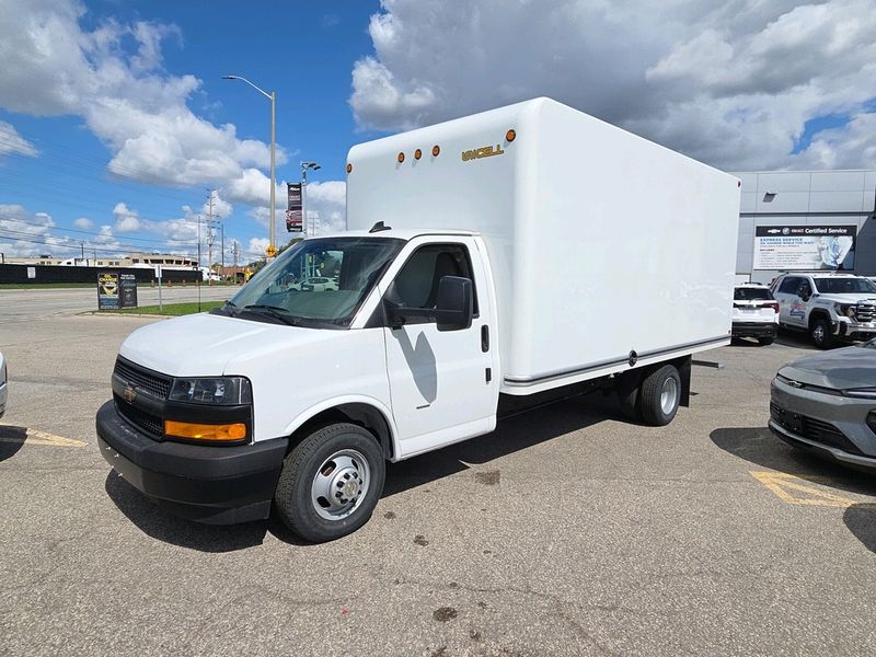 2026 Chevrolet Express Commercial Cutaway