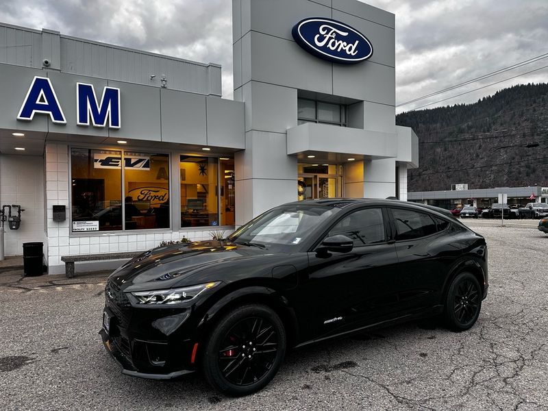 2025 Ford Mustang Mach-E