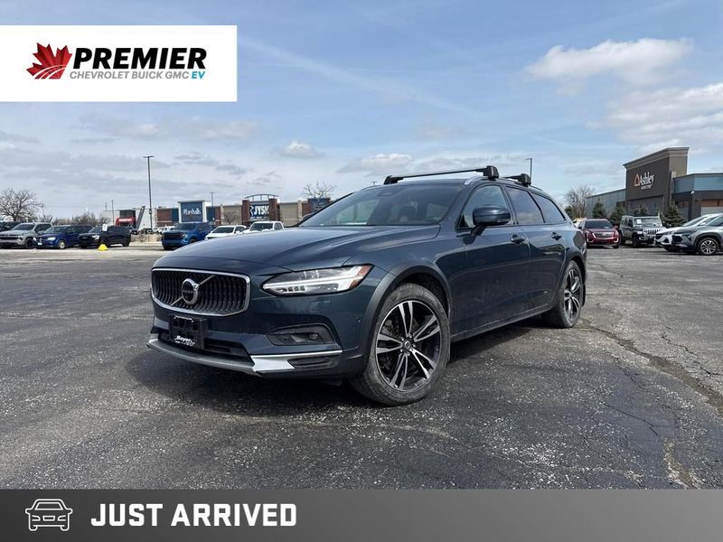 2023 Volvo V90 Cross Country