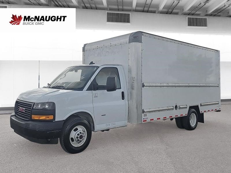 2021 GMC Savana Commercial Cutaway