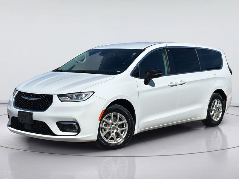 2024 Chrysler Pacifica