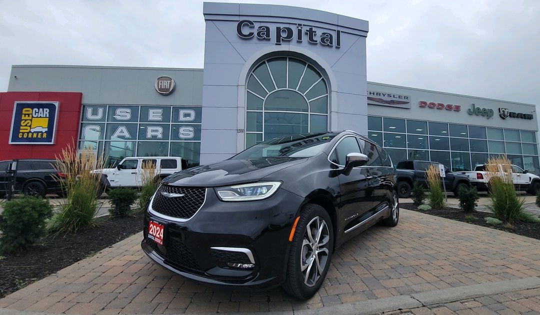 Used 2024 Chrysler Pacifica Pinnacle P4258
