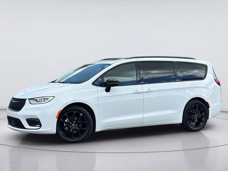 2025 Chrysler Pacifica