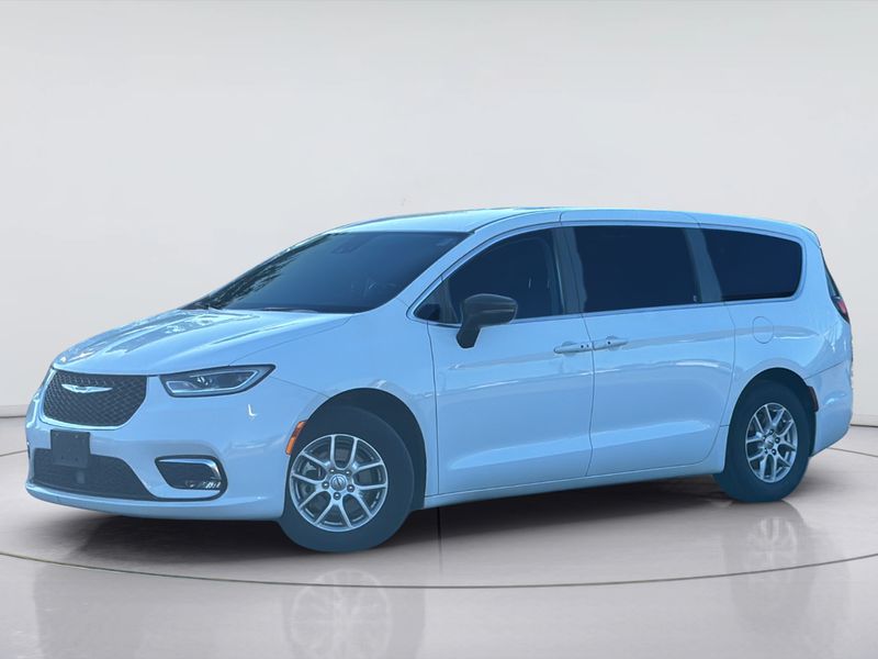 2024 Chrysler Pacifica