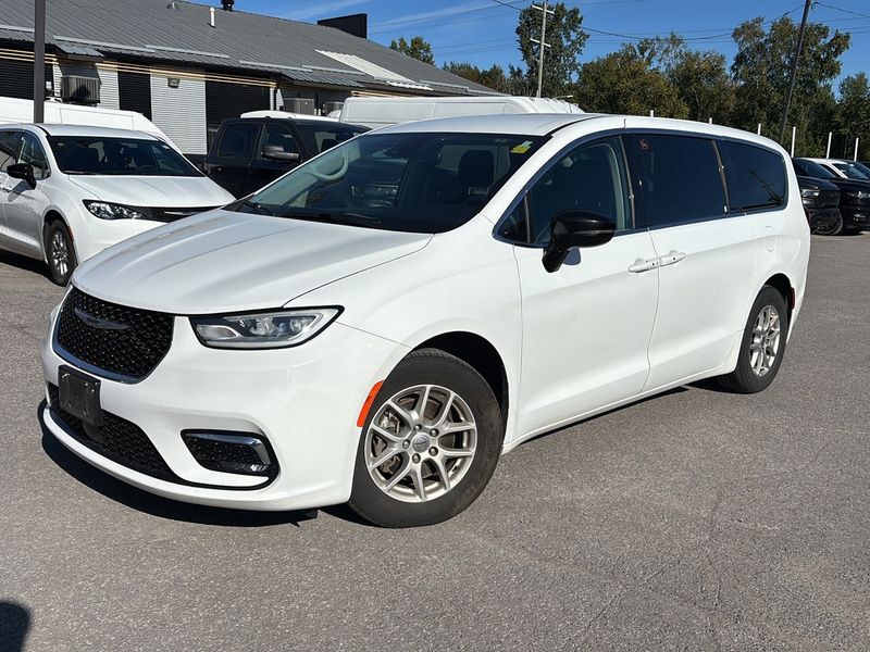 2024 Chrysler Pacifica
