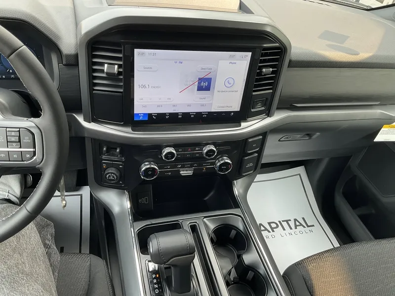 2025 Ford F-150 XLT photo 4