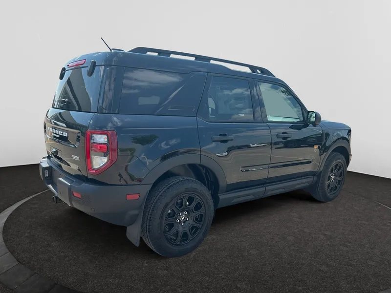 2025 Ford Bronco Sport Badlands photo 2