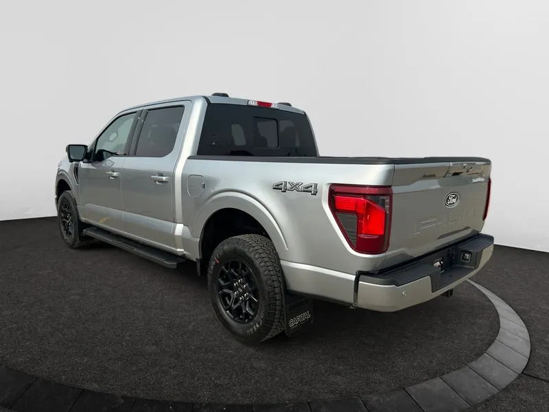 2025 Ford F-150 XLT photo 3
