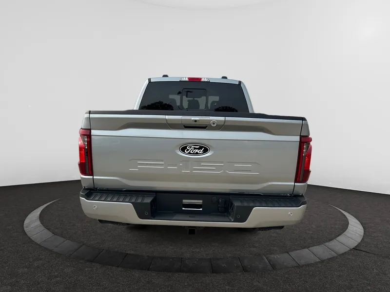 2025 Ford F-150 XLT photo 4