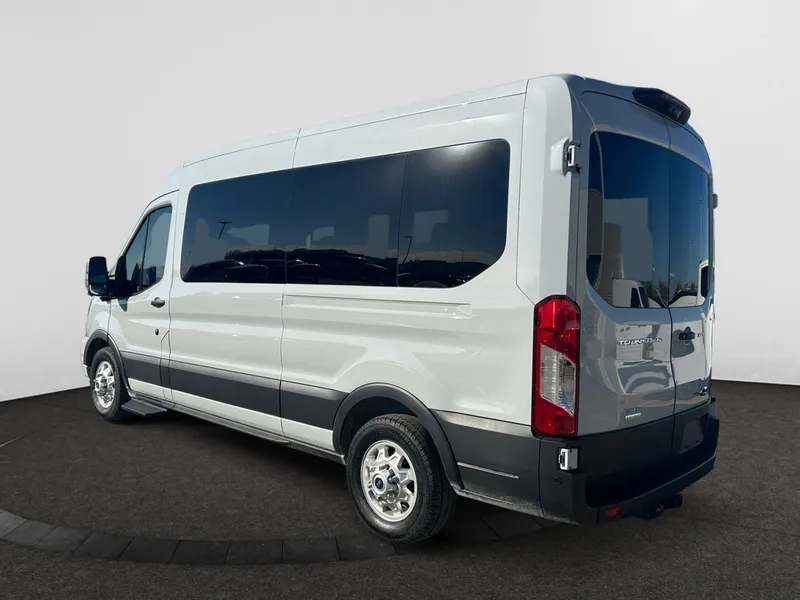 2025 Ford Transit Passenger XLT photo 3