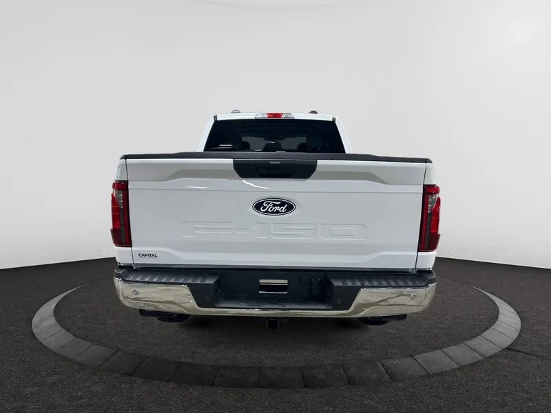 2025 Ford F-150 XLT photo 4