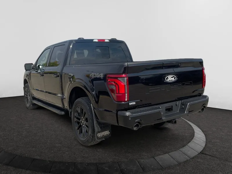 2025 Ford F-150 Lariat photo 2