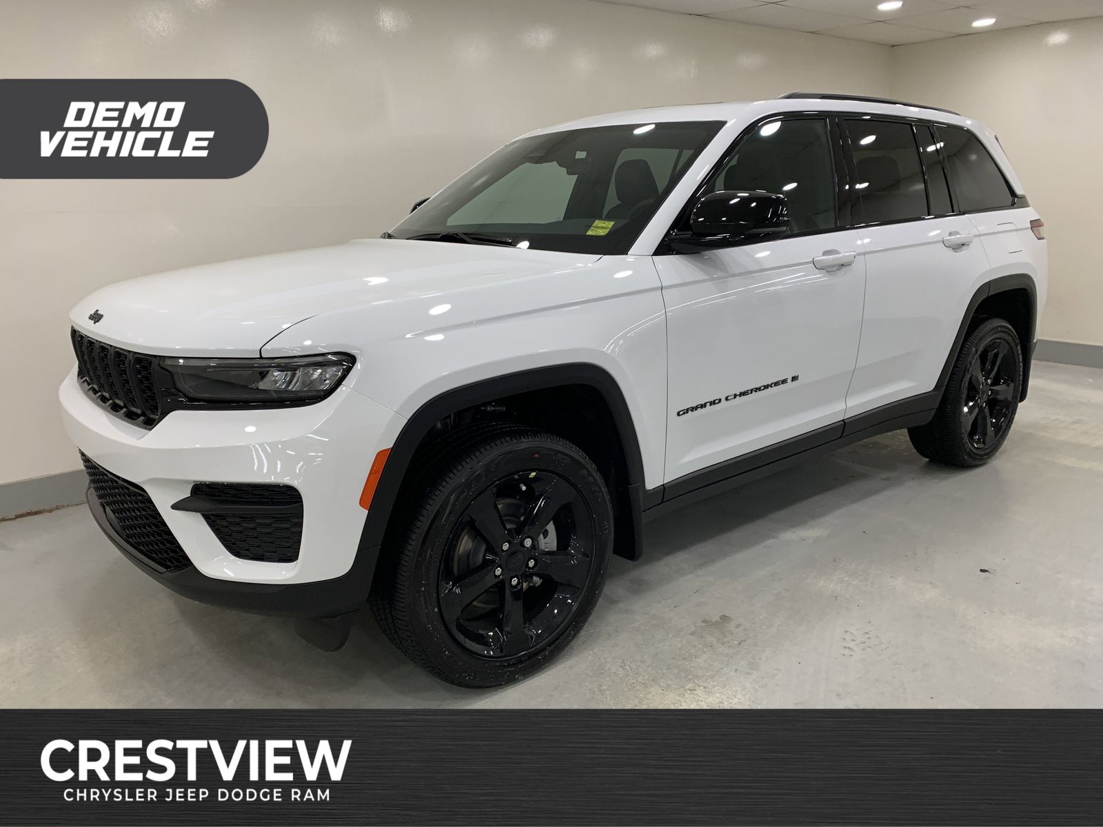 New 2025 Jeep Grand-Cherokee Altitude 25JGC73