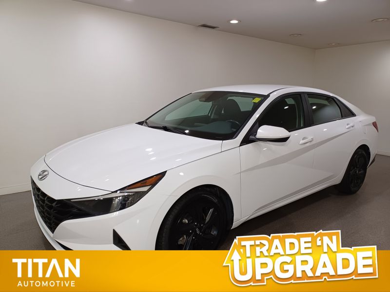 2022 Hyundai Elantra Preferred