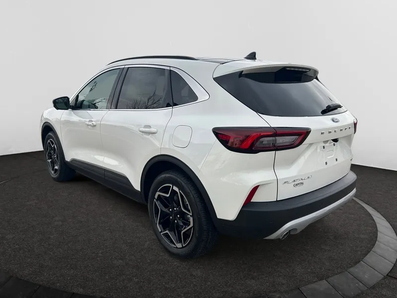 2026 Ford Escape Platinum photo 3