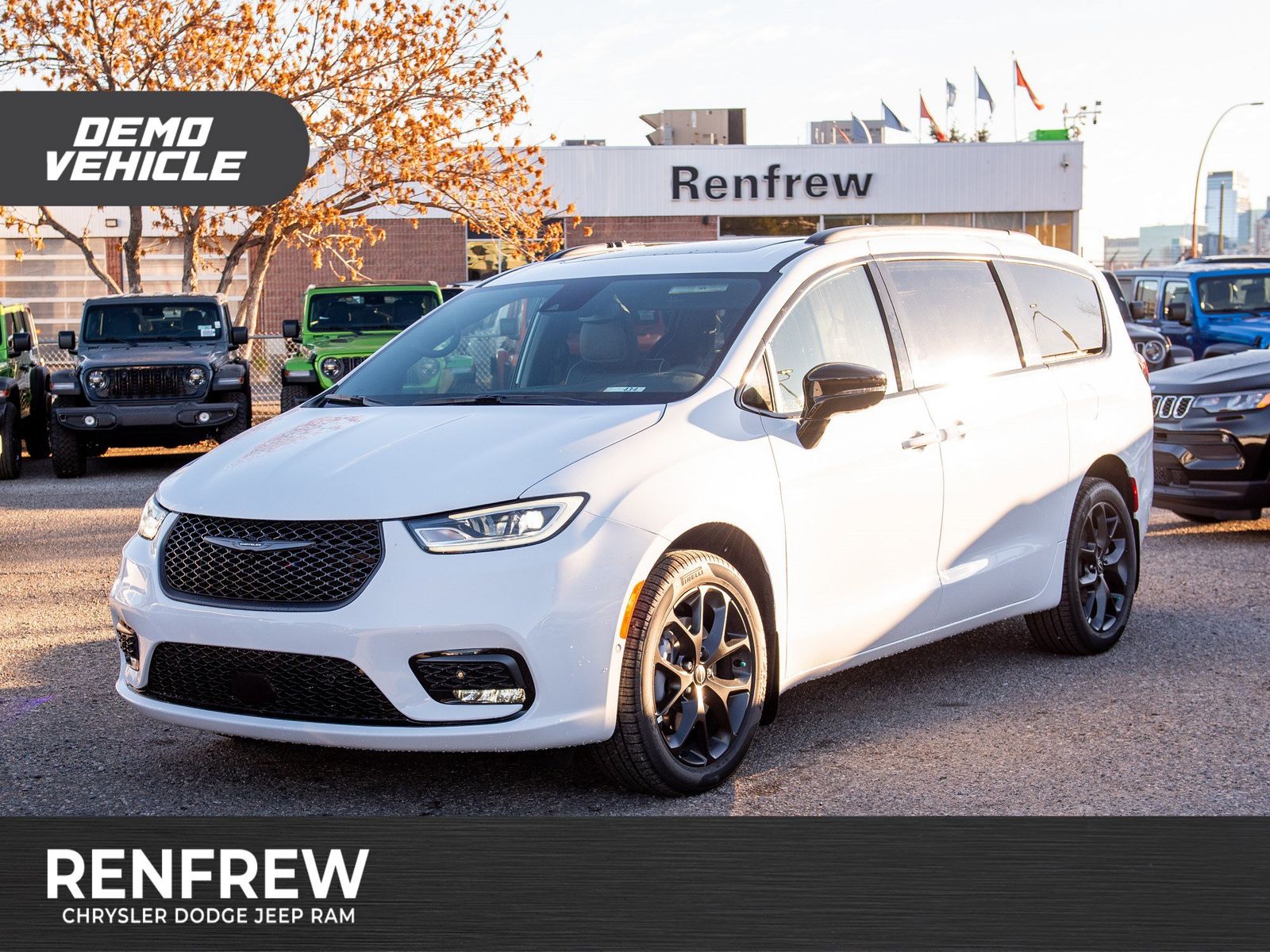 New 2025 Chrysler Pacifica Limited 251434