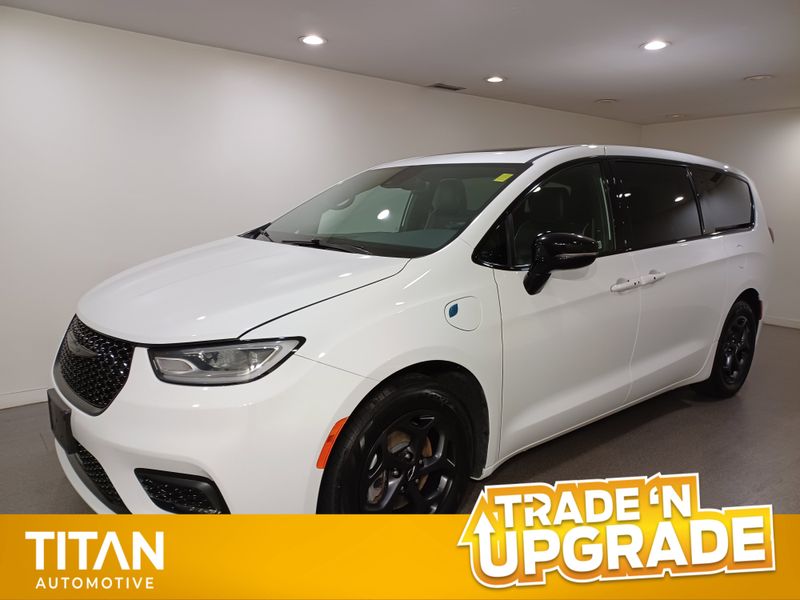 2023 Chrysler Pacifica Limited Hybrid