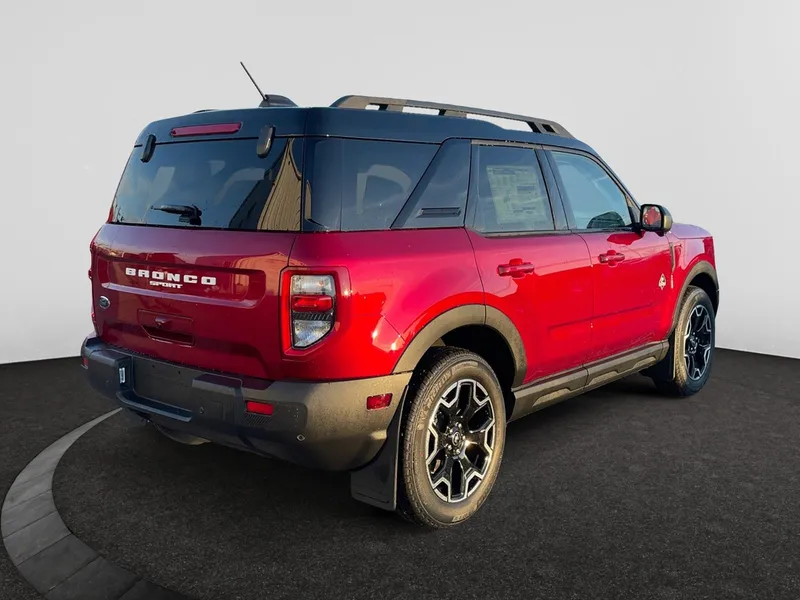 2025 Ford Bronco Sport Outer Banks photo 4
