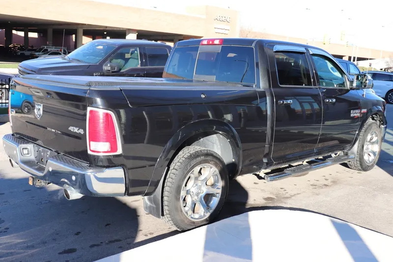 2016 Ram 1500 Laramie photo 4