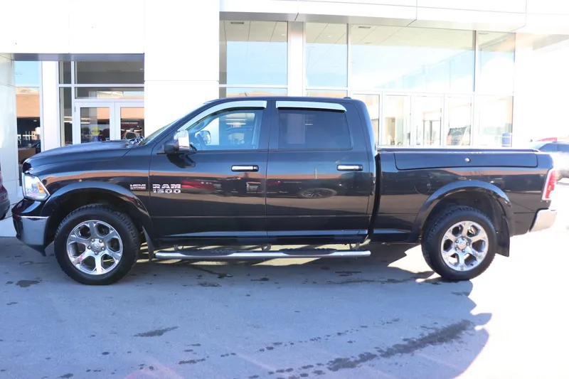 2016 Ram 1500 Laramie photo 3