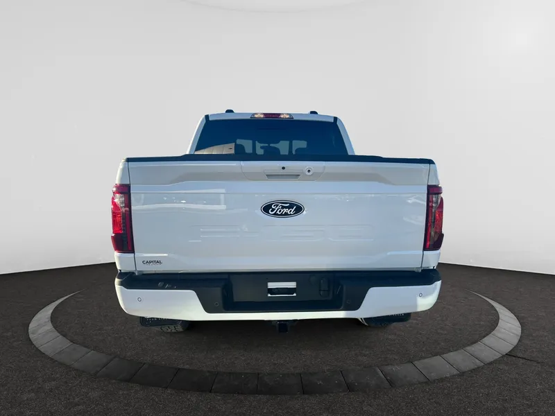 2025 Ford F-150 XLT photo 4