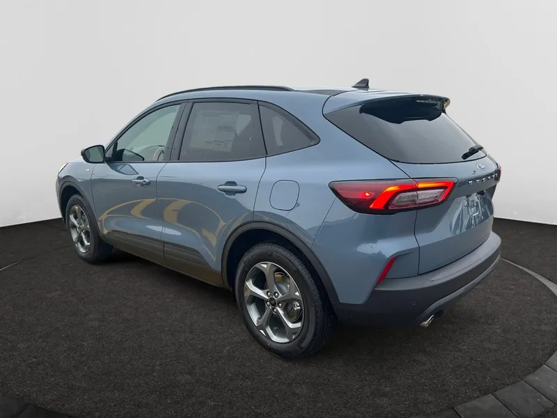 2026 Ford Escape ST-Line photo 3
