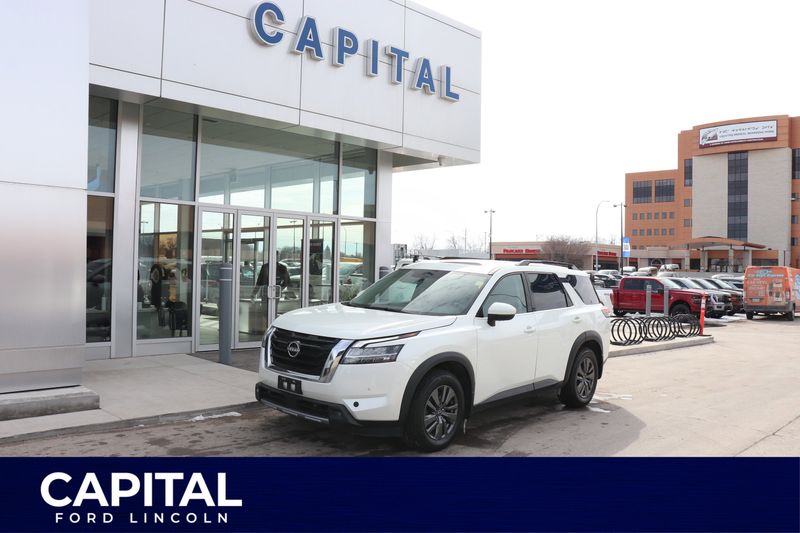 2022 Nissan Pathfinder