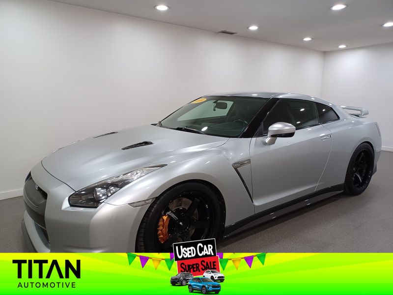 2009 Nissan GT-R Premium AWD
