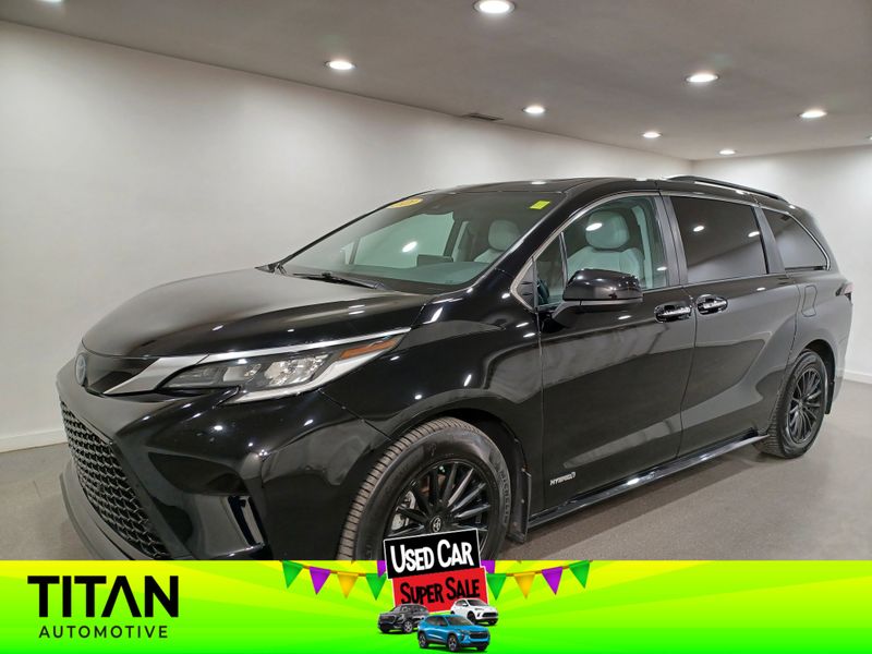 2021 Toyota Sienna XSE Hybrid AWD