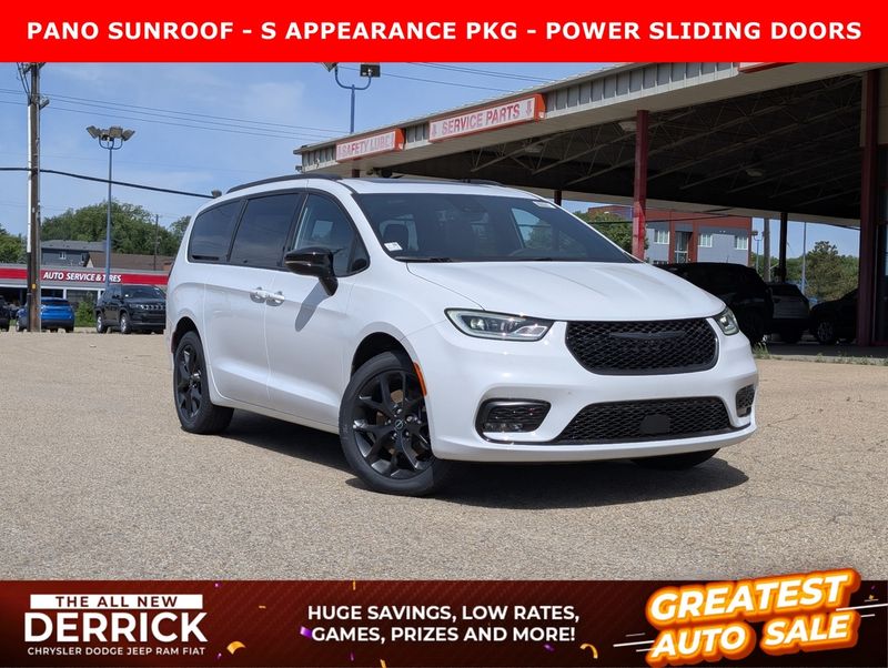 2026 Chrysler Pacifica