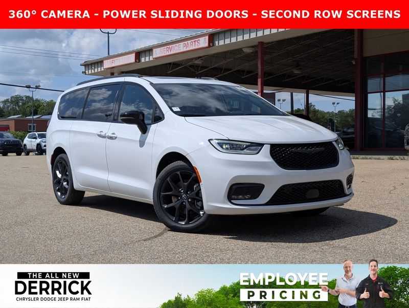 2026 Chrysler Pacifica
