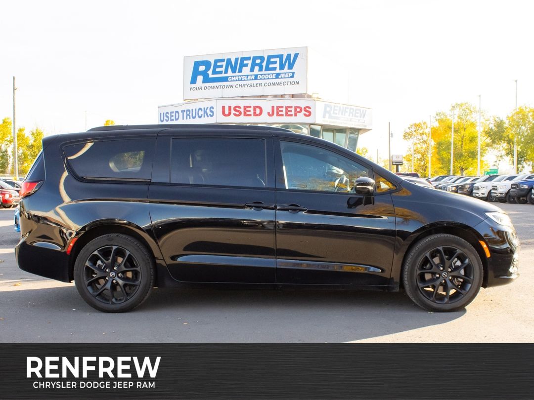 Used 2026 Chrysler Pacifica Limited 261544A
