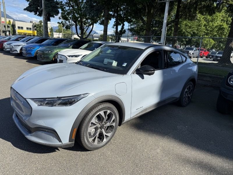 2025 Ford Mustang Mach-E