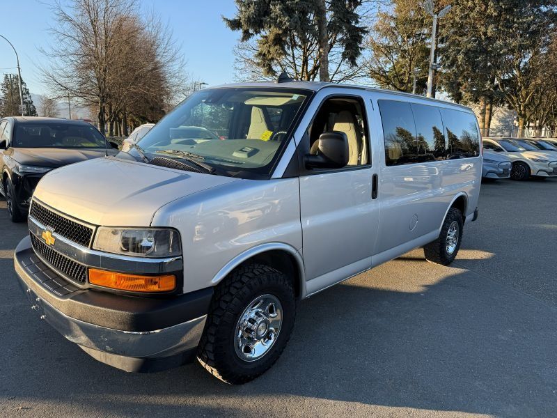 2022 Chevrolet Express Passenger