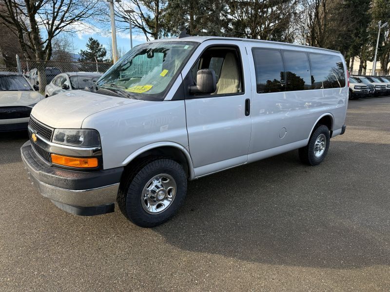 2022 Chevrolet Express Passenger