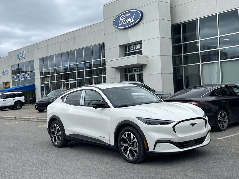 2025 Ford Mustang Mach-E
