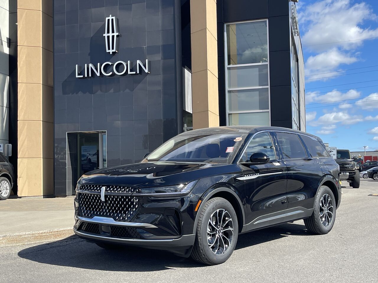 Used 2025 Lincoln Nautilus Premiere 25162