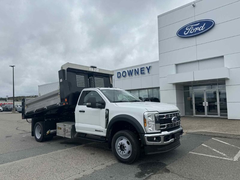 2025 Ford Chassis Cab