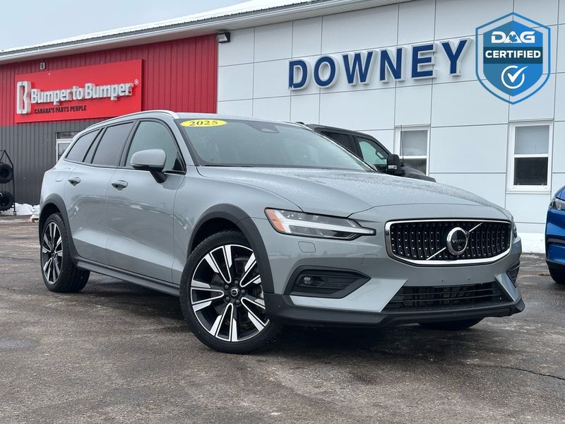 2025 Volvo V60 Cross Country