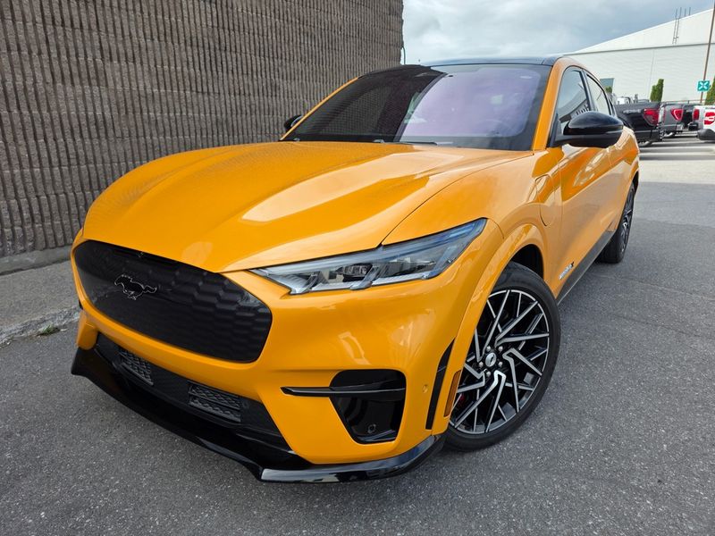 2022 Ford Mustang Mach-E