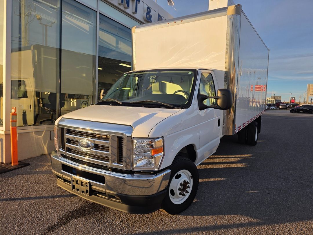 Occasion 2024 Ford E-450SD Base P4213