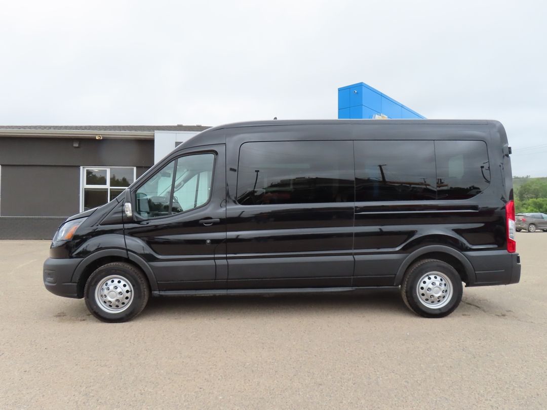 Used 2025 Ford Transit-Passenger-Wagon XL 31492
