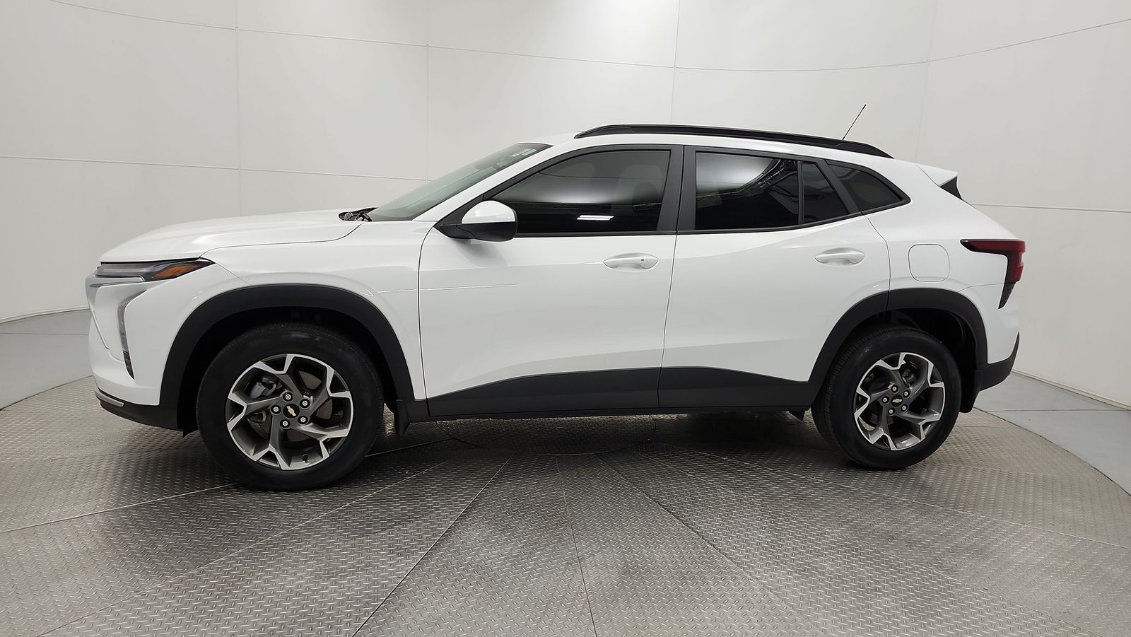 Used 2025 Chevrolet Trax LT 64629