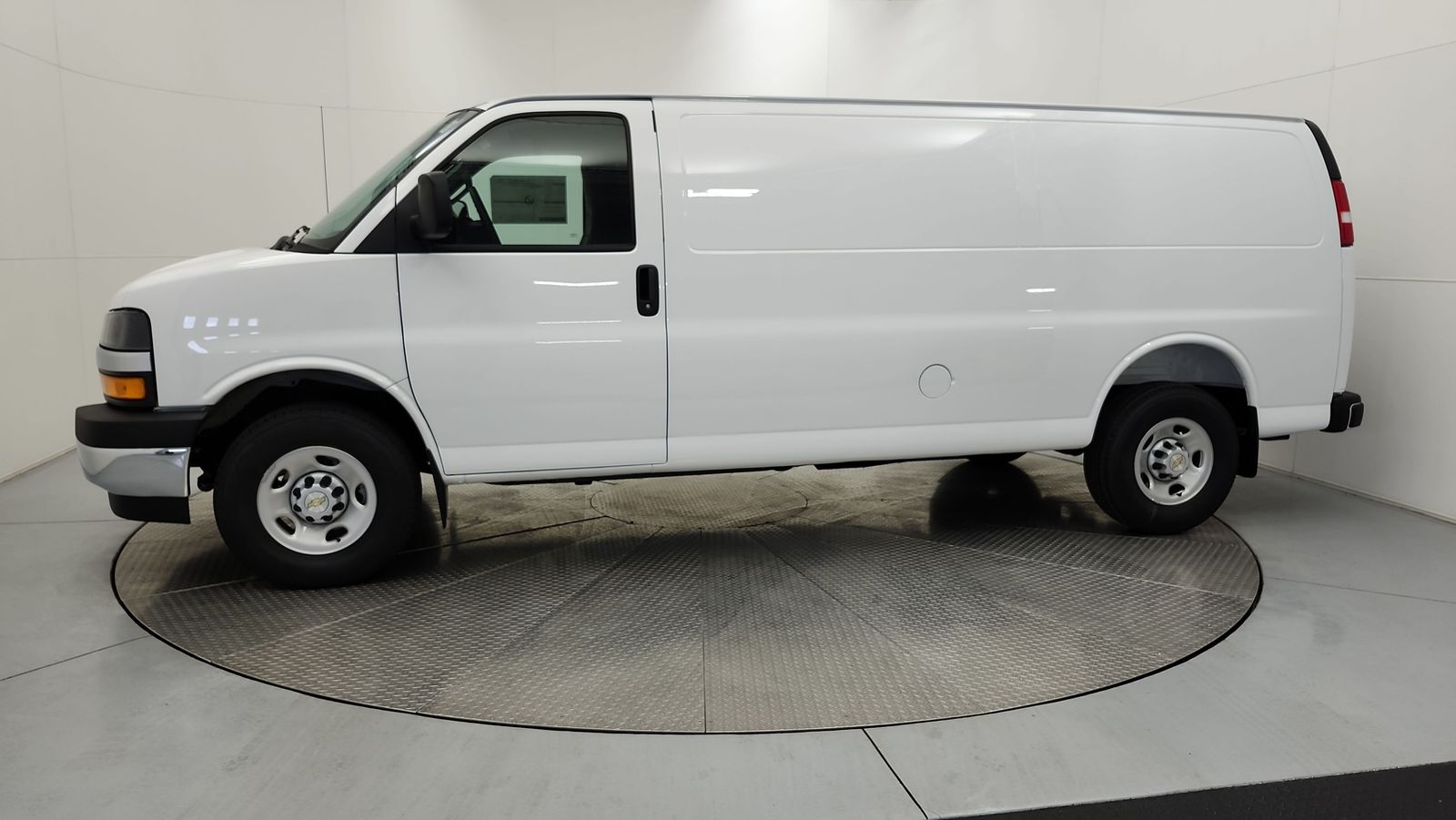 New 2026 Chevrolet Express-Cargo-Van  69137
