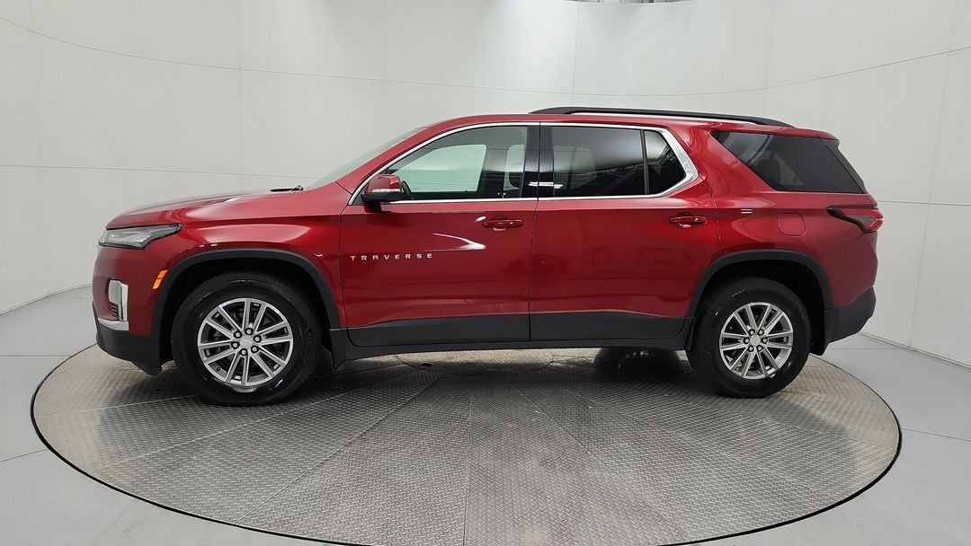 Used 2023 Chevrolet Traverse LT-Cloth 61453