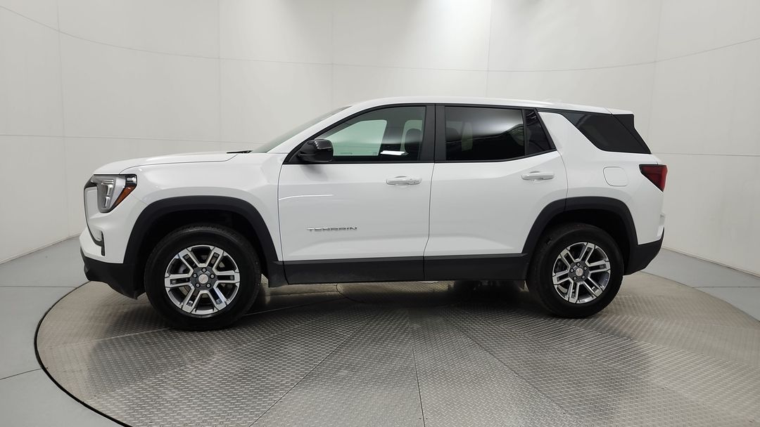 Used 2026 GMC Terrain AWD-Elevation 70281