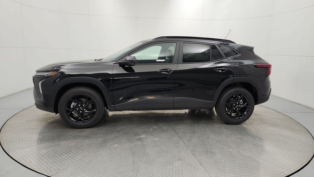 New 2026 Chevrolet Trax LT 70416