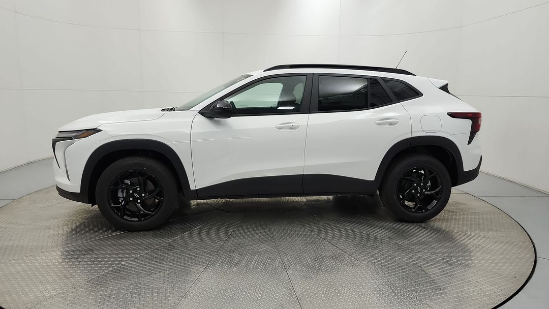 New 2026 Chevrolet Trax LT 70424