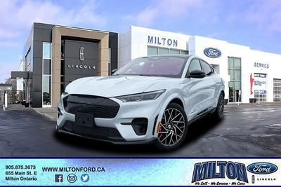 2022 Ford Mustang Mach-E