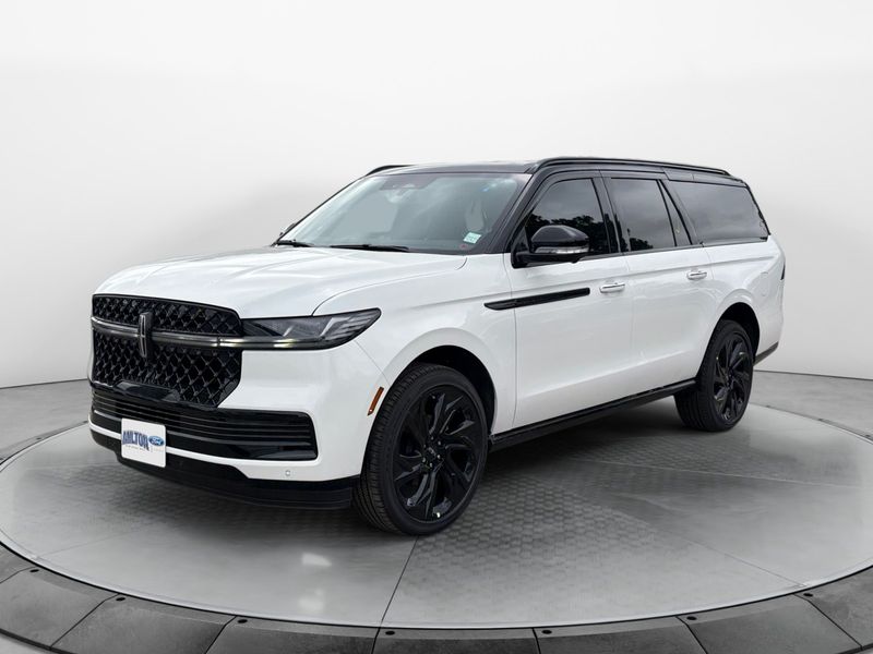 2026 Lincoln Navigator